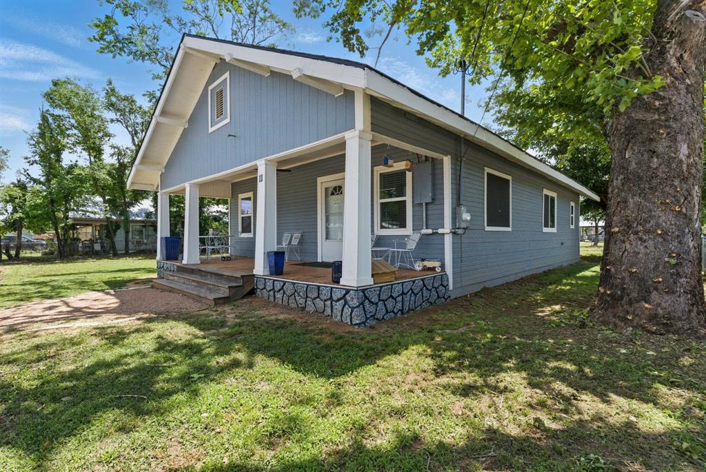 11 Bowie Street Property Photo 1