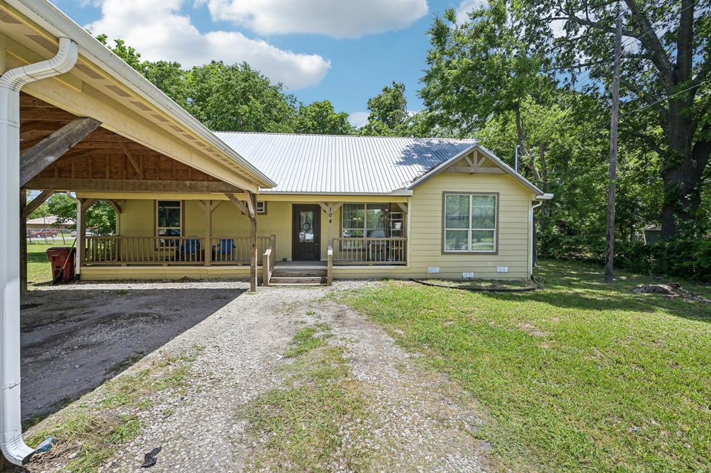 104 S Cedar Street Property Photo