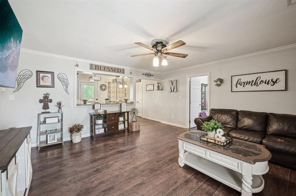 104 S Cedar Street Property Photo 4