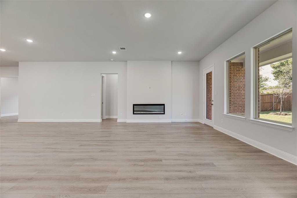 7111 Manhattan Drive Property Photo 16