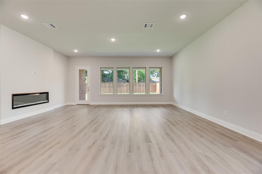 7111 Manhattan Drive Property Photo 17