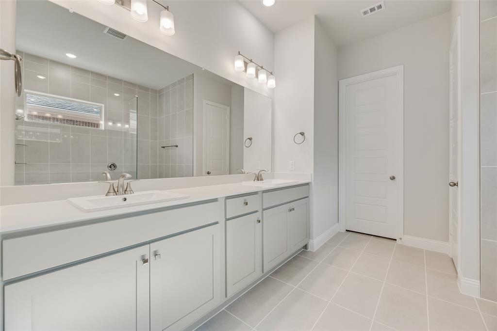 7111 Manhattan Drive Property Photo 19