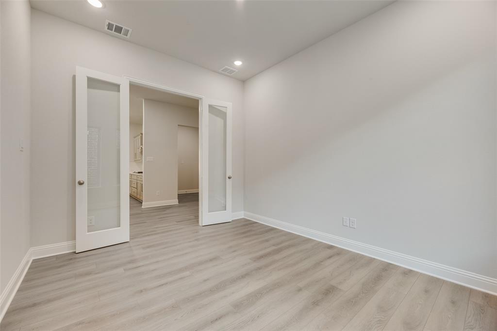 7111 Manhattan Drive Property Photo 21