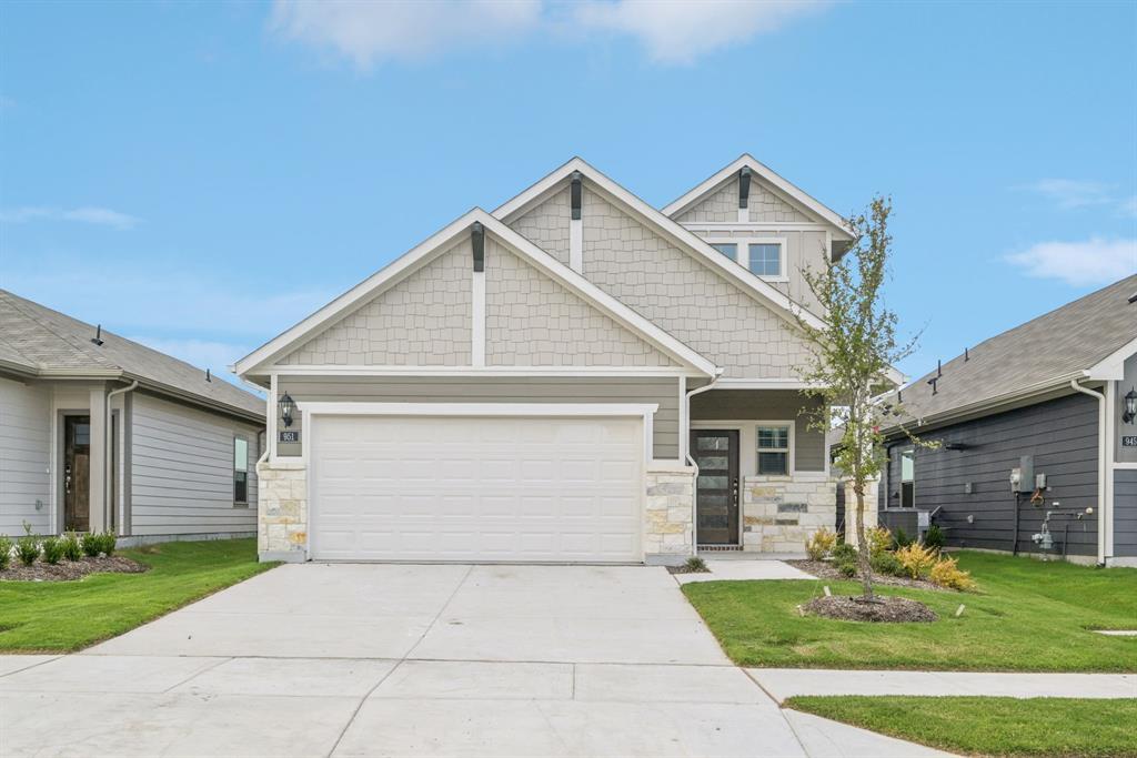 951 Dayflower Court Property Photo 1