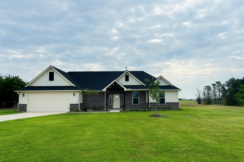 96 County Road 319 Property Photo 1