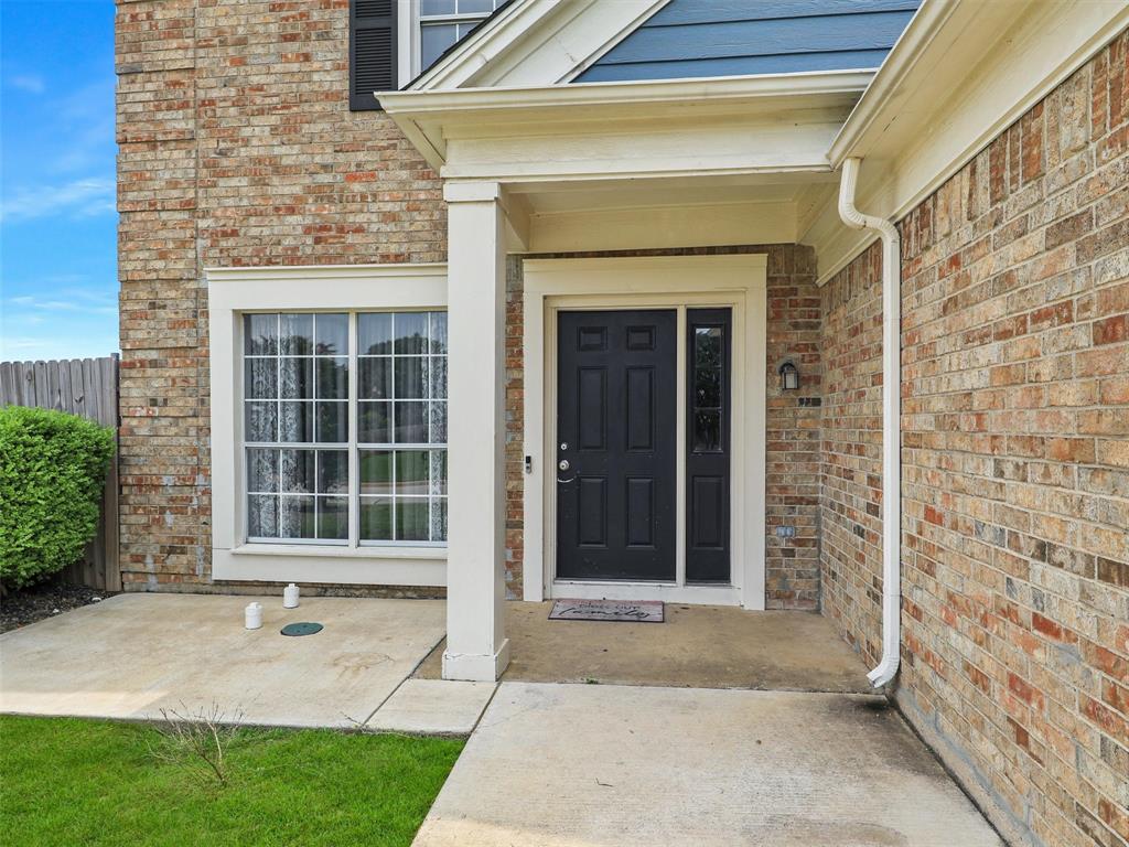 2501 Dahlia Drive Property Photo 13