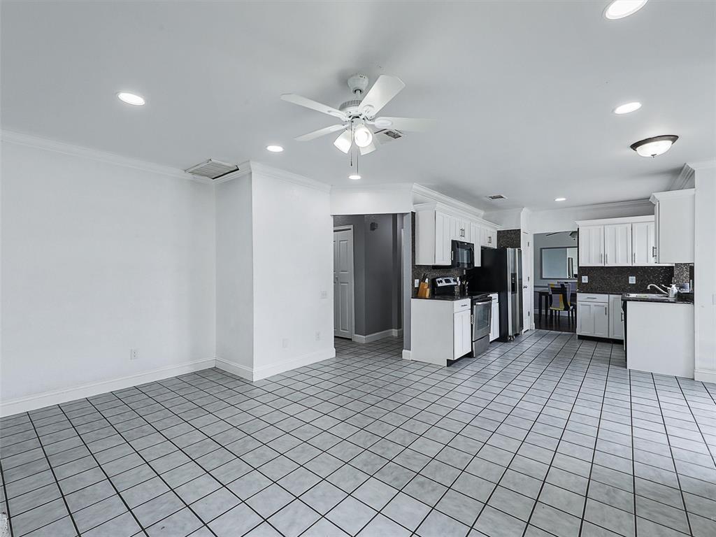 2501 Dahlia Drive Property Photo 21