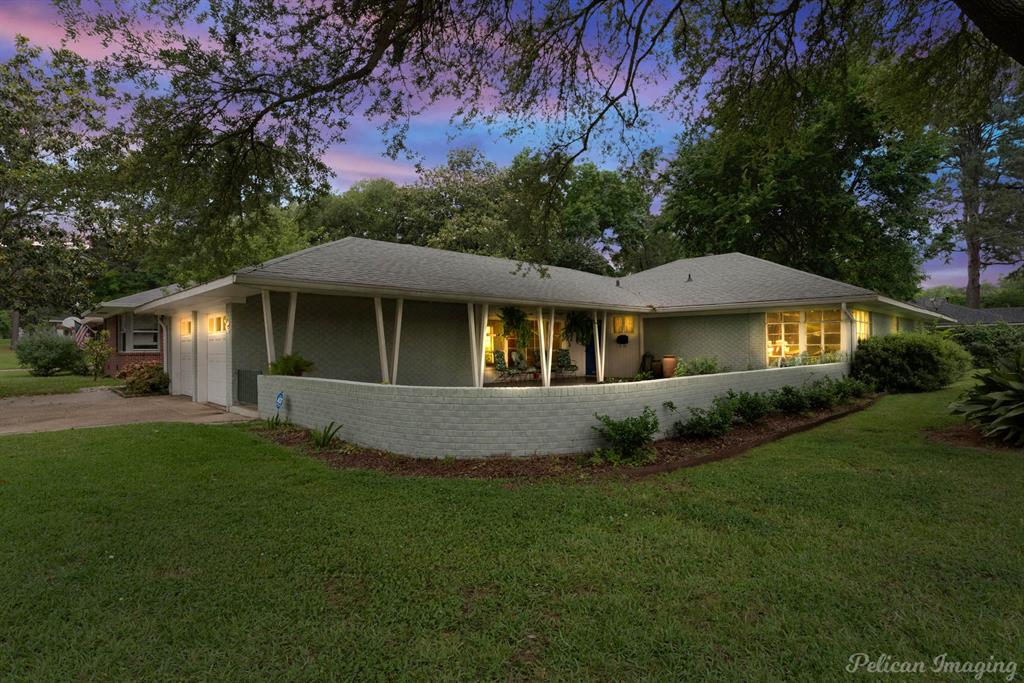 402 Monrovia Street Property Photo