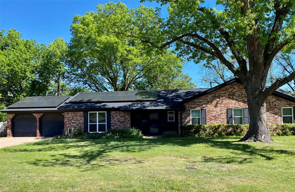2026 River Oaks Circle Property Photo