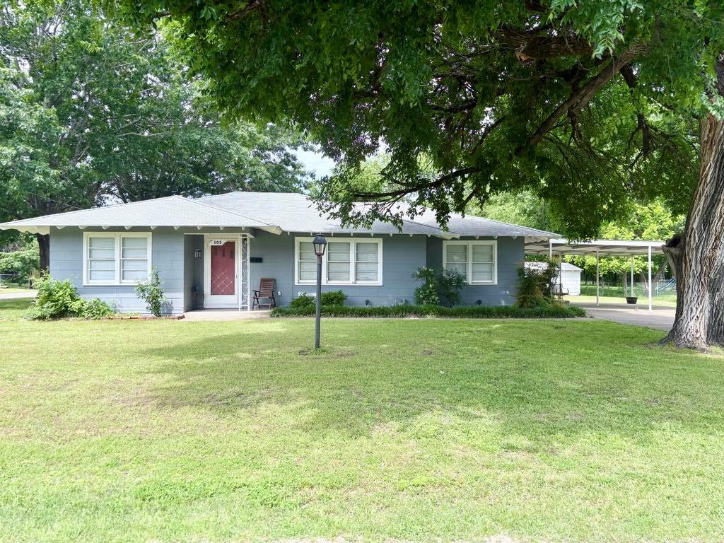 1103 Albert Broadfoot Street Property Photo 1