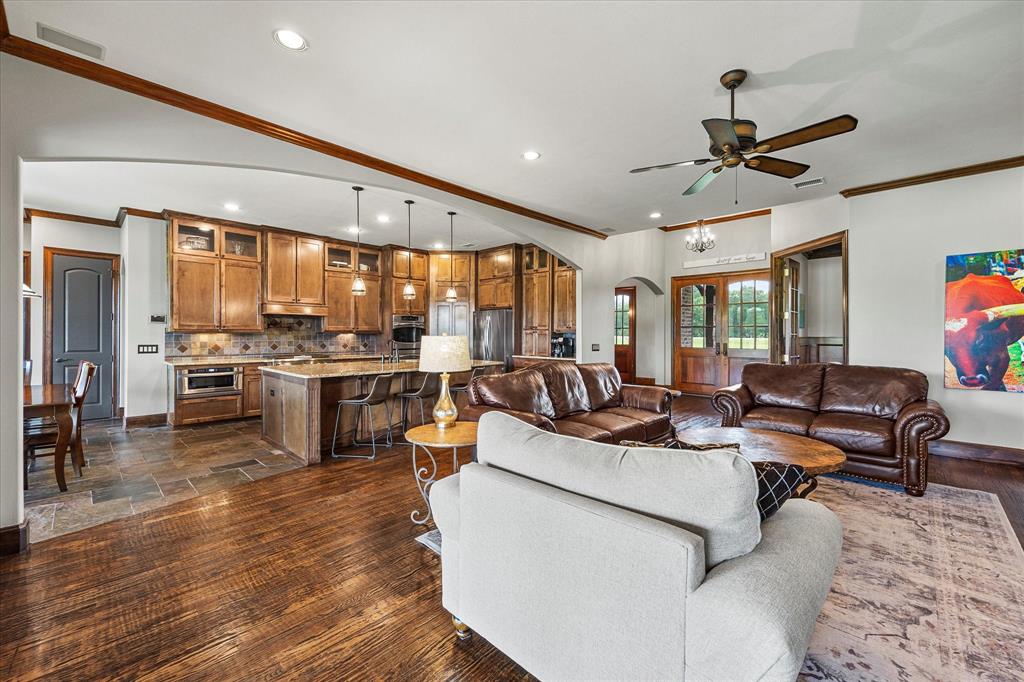 2035 Hodges Lake Drive Property Photo 12