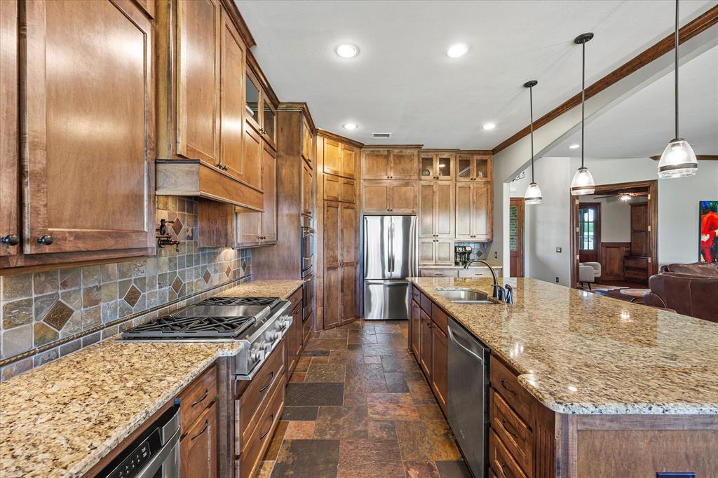 2035 Hodges Lake Drive Property Photo 14