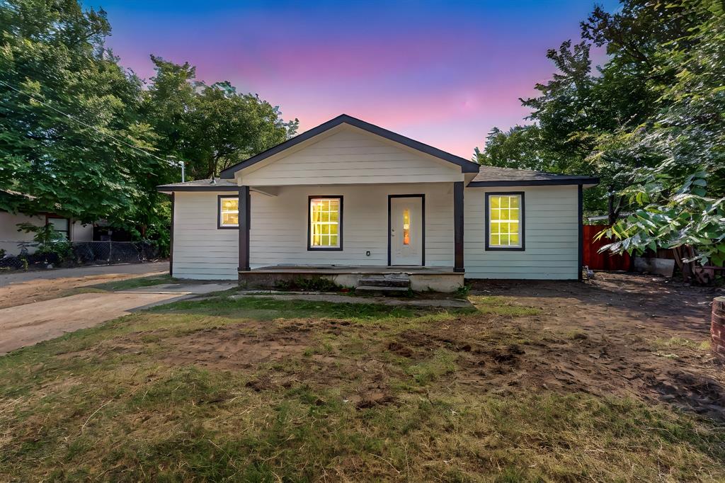 112 S Masters Property Photo 1