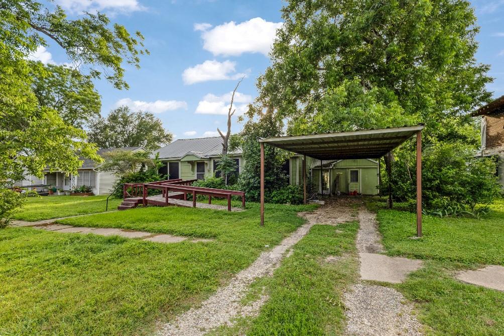 305 S Rusk Street Property Photo 3
