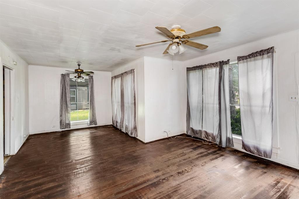 305 S Rusk Street Property Photo 5