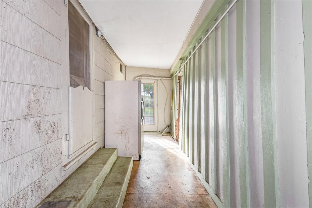 305 S Rusk Street Property Photo 21