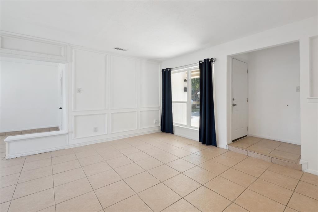 2425 Misty Lane Property Photo 8