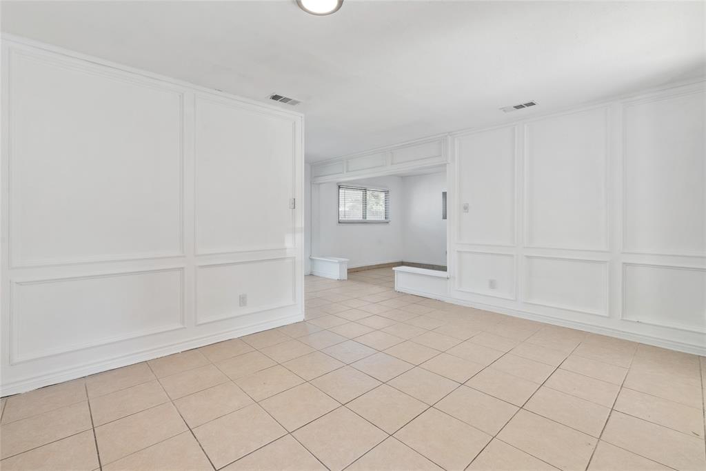 2425 Misty Lane Property Photo 9