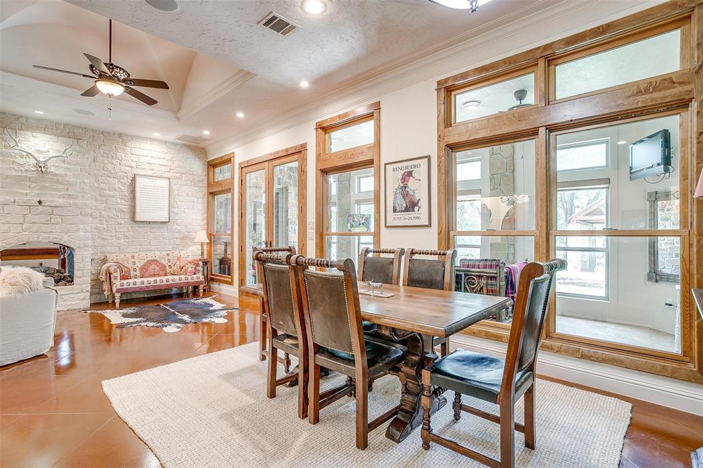 142 Wood Oak Trail Property Photo 12