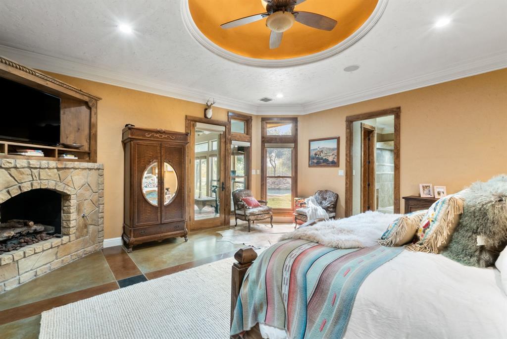 142 Wood Oak Trail Property Photo 18