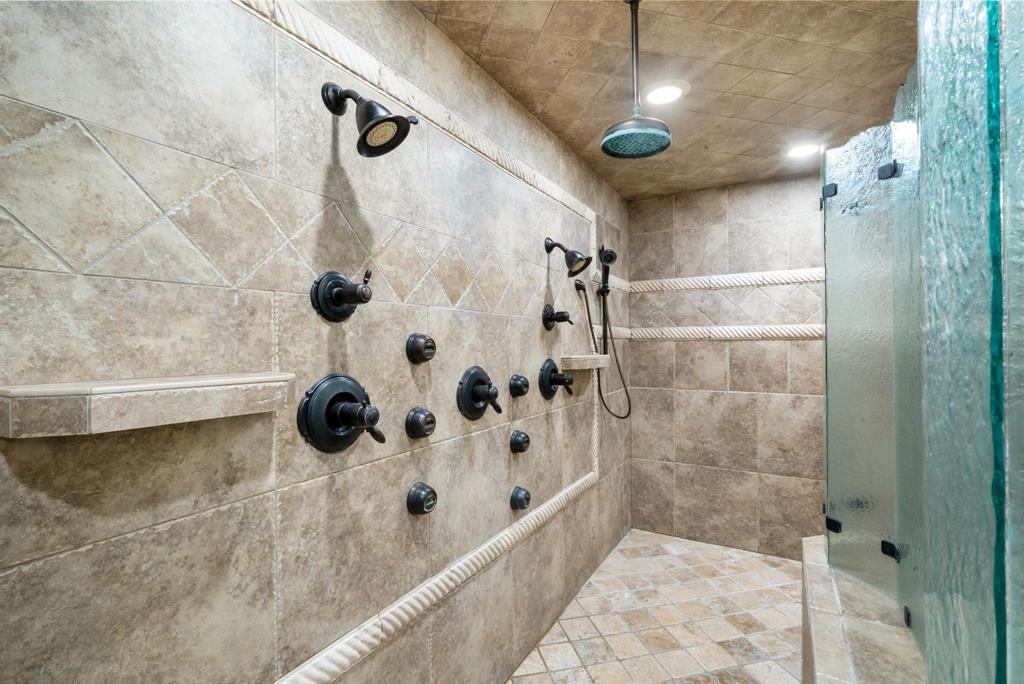 142 Wood Oak Trail Property Photo 19