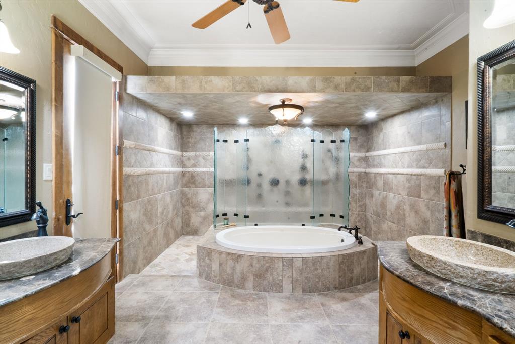 142 Wood Oak Trail Property Photo 20