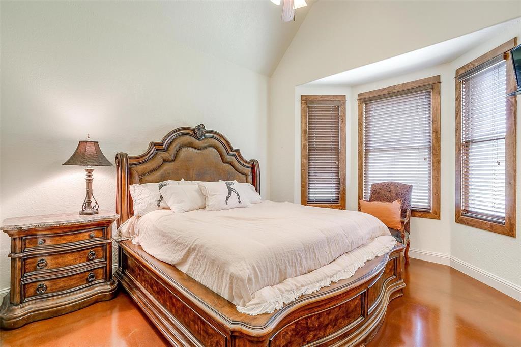 142 Wood Oak Trail Property Photo 24