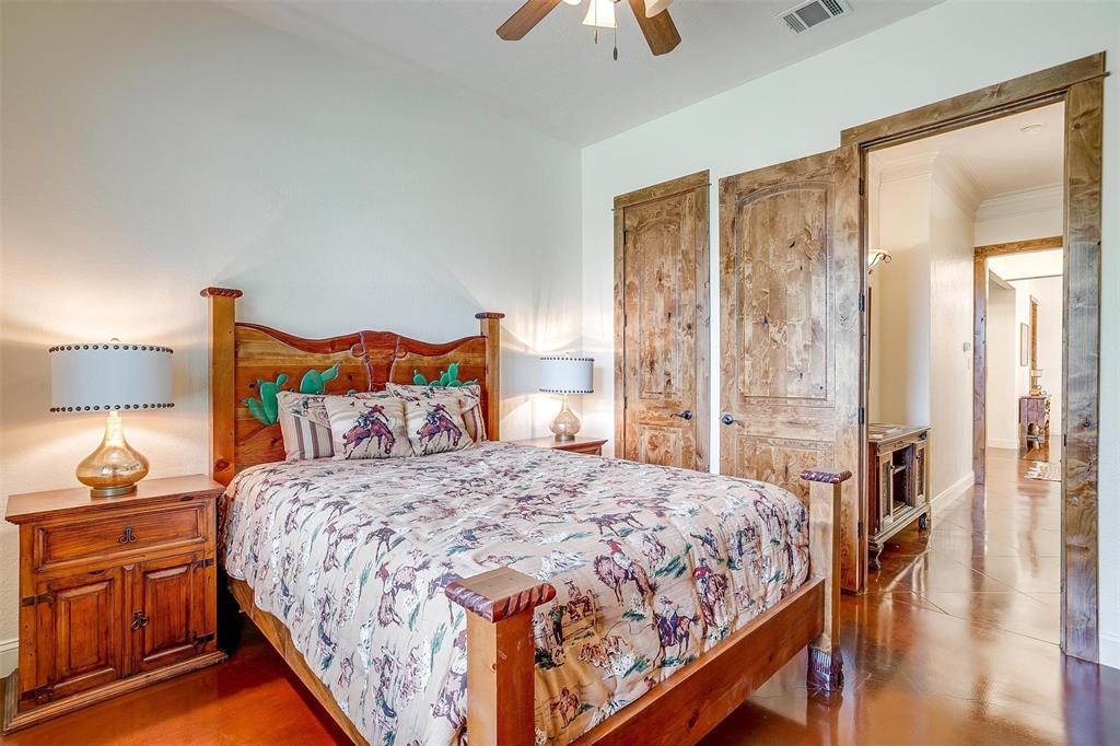 142 Wood Oak Trail Property Photo 26