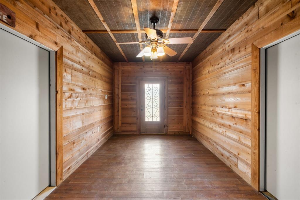 142 Wood Oak Trail Property Photo 33