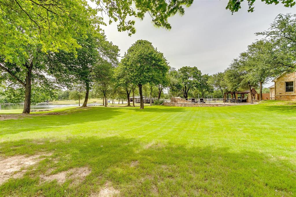 142 Wood Oak Trail Property Photo 37