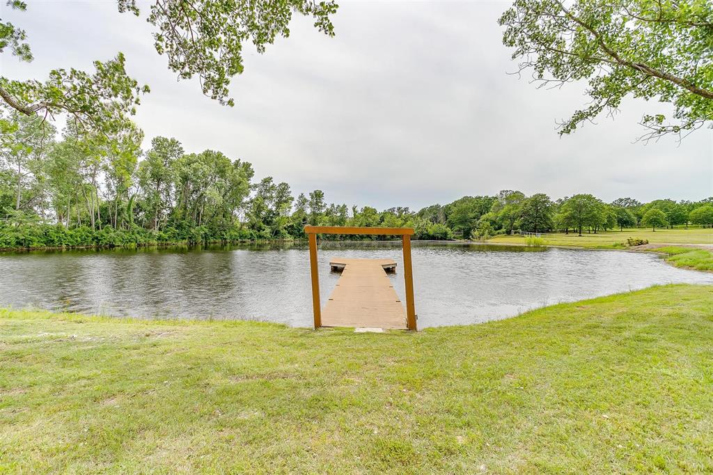 142 Wood Oak Trail Property Photo 38