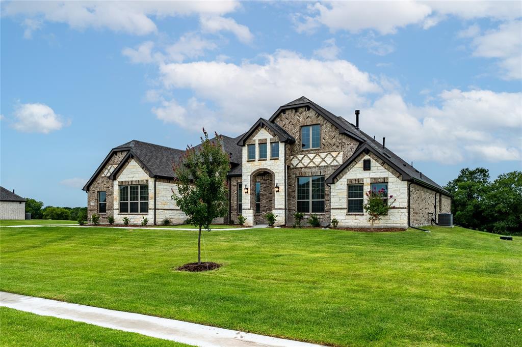 8330 Forest Glade Property Photo 1