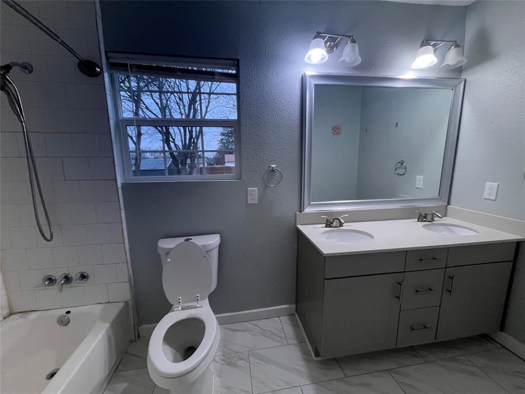 801 Grande Drive Property Photo 8
