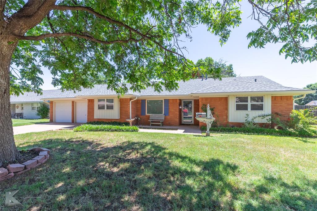 1627 Meadowbrook Drive Property Photo 1
