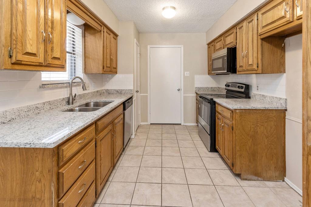 226 Gwendola Drive Property Photo 3