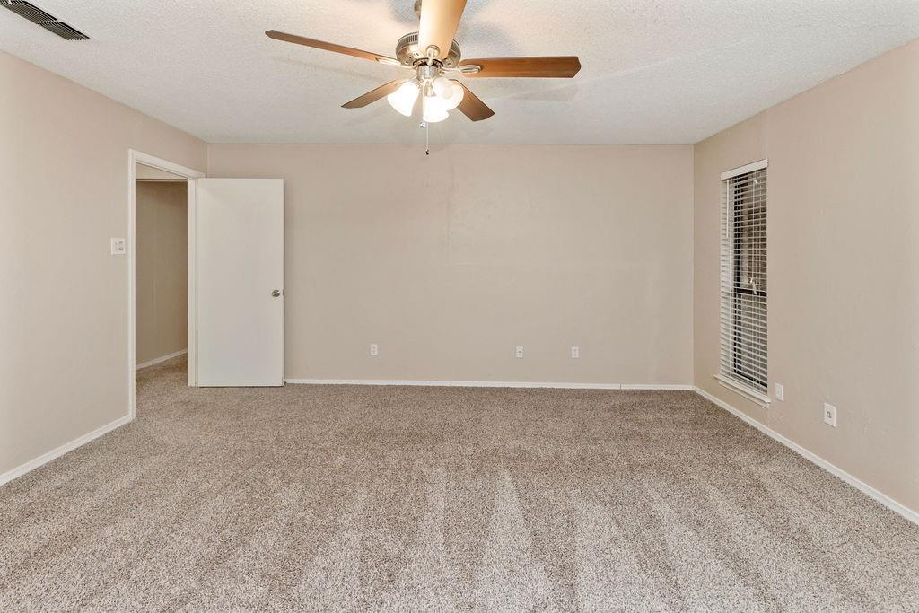 226 Gwendola Drive Property Photo 6