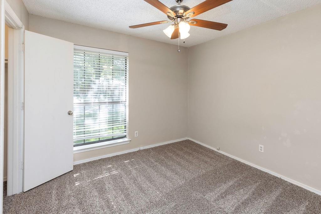 226 Gwendola Drive Property Photo 10