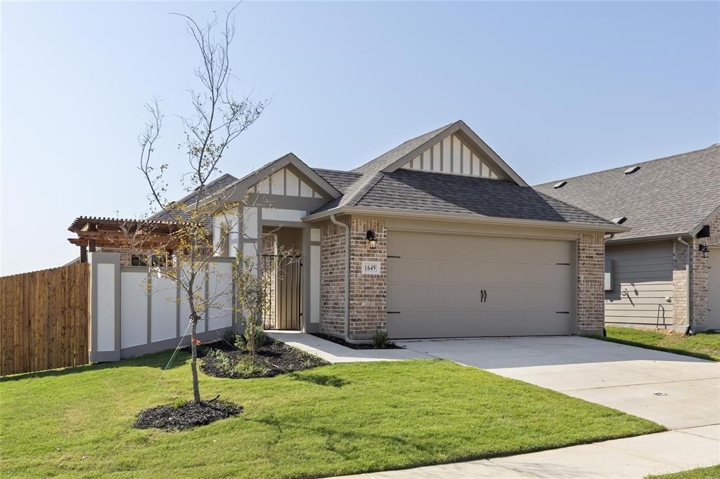 1649 Edgeway Drive Property Photo 1