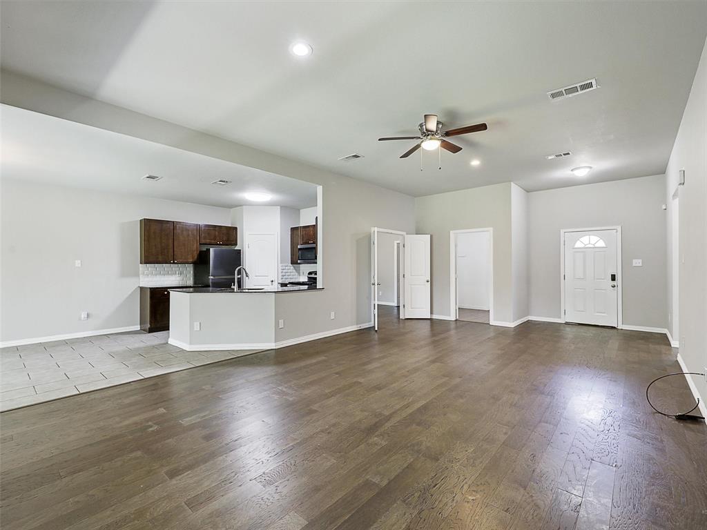 8425 Whitney Drive Property Photo 2