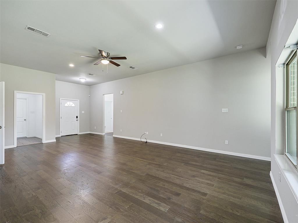 8425 Whitney Drive Property Photo 4