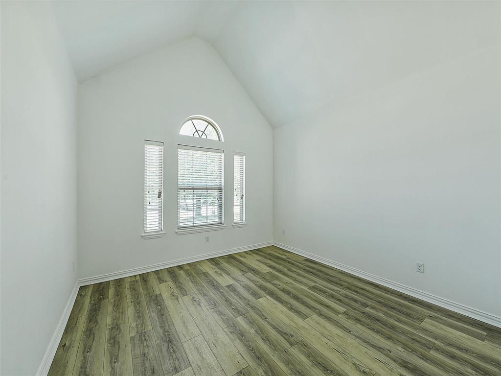8425 Whitney Drive Property Photo 15