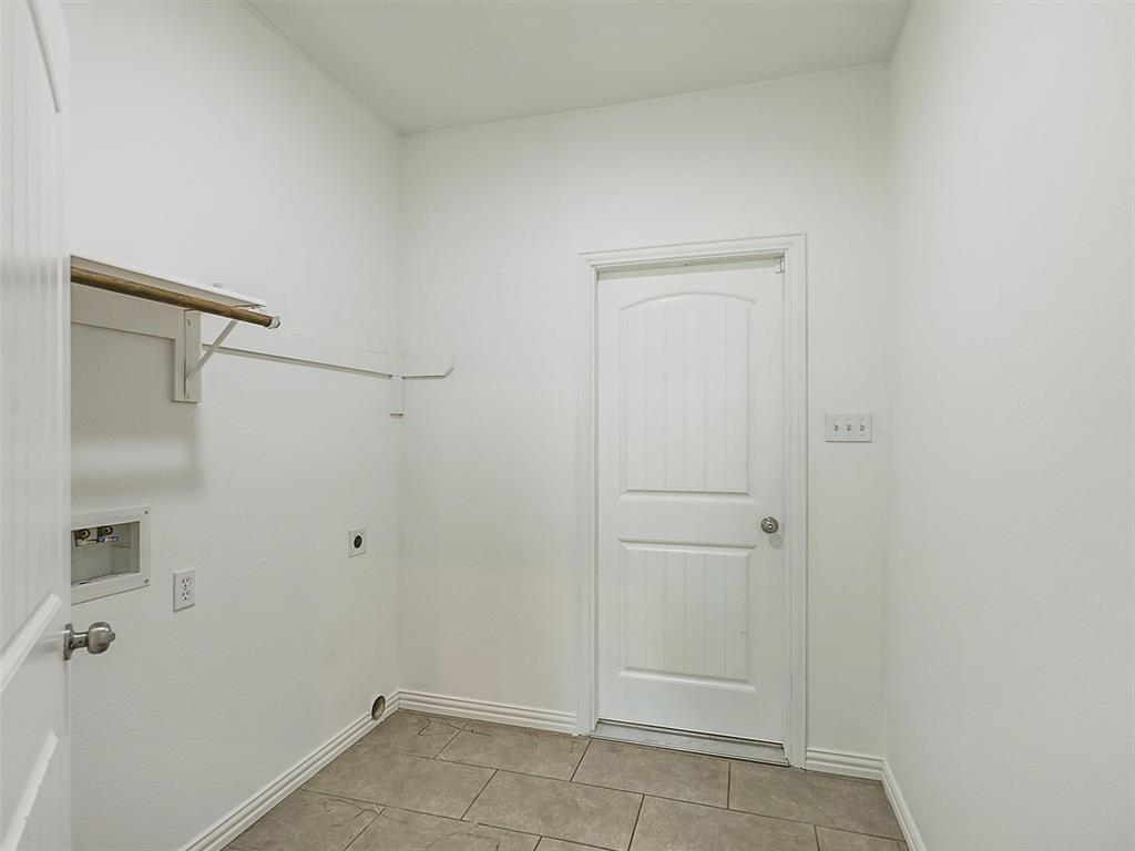 8425 Whitney Drive Property Photo 19