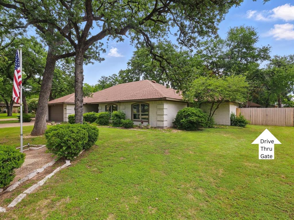 6309 Sioux Drive Property Photo 1