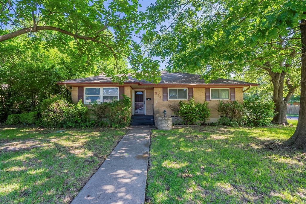 311 E Mona Avenue Property Photo 1