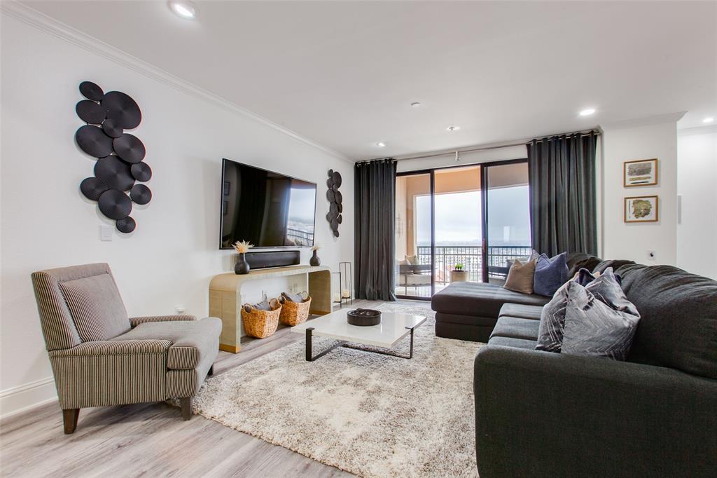 330 Las Colinas Boulevard Property Photo 15