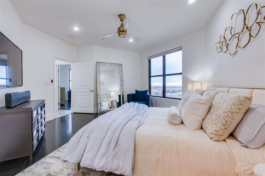 330 Las Colinas Boulevard Property Photo 18