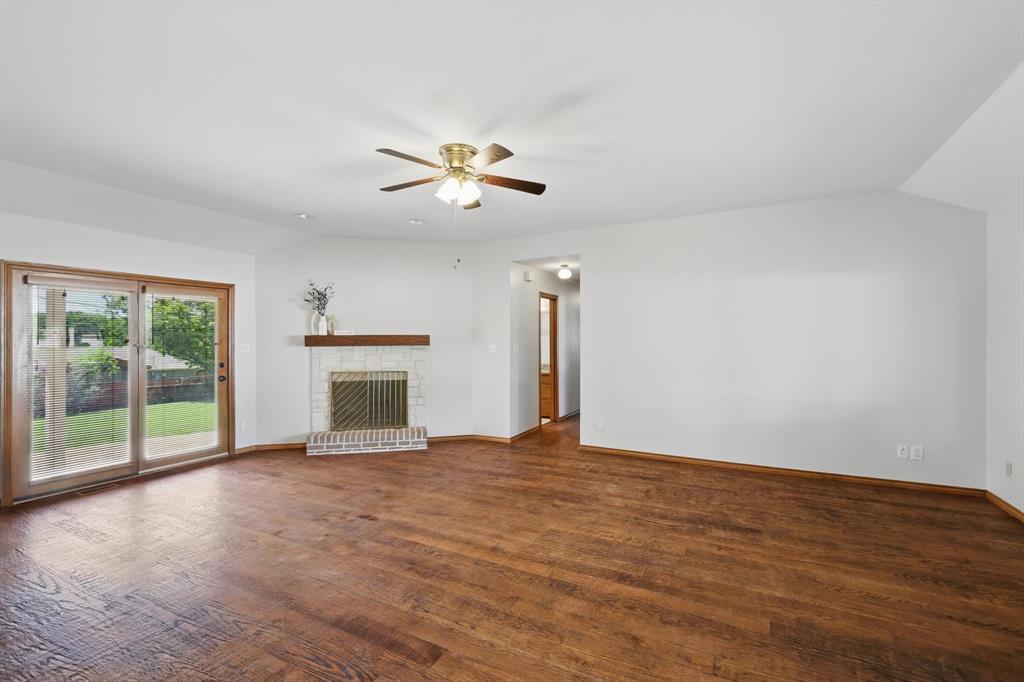 201 Stone Canyon Drive Property Photo 6