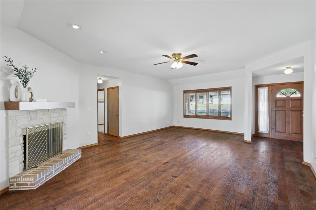 201 Stone Canyon Drive Property Photo 9