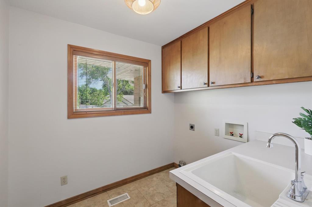 201 Stone Canyon Drive Property Photo 19