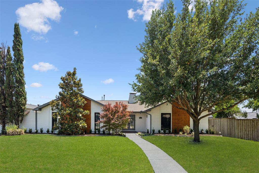 6638 Town Bluff Drive Property Photo 1